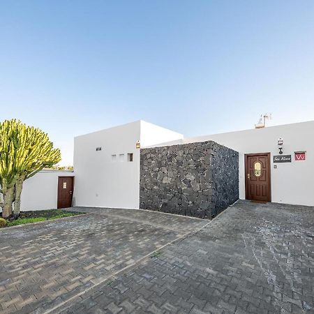 Вілла Sea Moon Lanzarote Плайя-Бланка Екстер'єр фото
